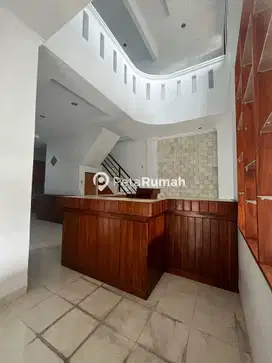 DISEWAKAN RUMAH KOMPLEK TASBIH 1 SETIA BUDI