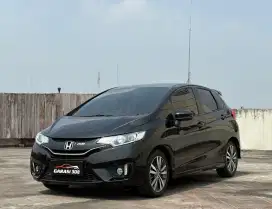 Honda Jazz RS CVT AT Tahun 2015 GK5 Warna Hitam Metalik KM 32rb record