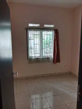Dijual & Disewa Rumah Siap Huni di Singgasana Pradana