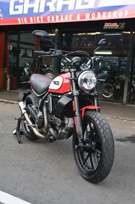 DUCATI SCRAMBLER 800 2019 ABS MERAH LIKE NEW FULL PAPER 
‎