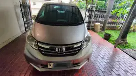 Jual Honda Freed 1.5S AT 2013 Silver Tangan Pertama