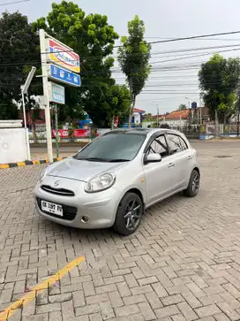 Nissan March 2013 Bensin