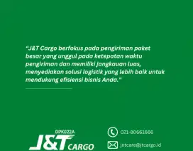Kurir motor J&T Cargo