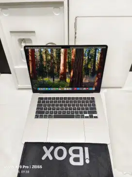 Macbook Air M3 8/256gb 15-iNci garansi resmi iBox masih sampe mei 2026