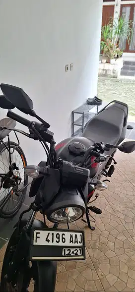 Jual Santai – Honda CB Verza 150 tahun 2022 Hitam | KM 18rb | Tangan 1