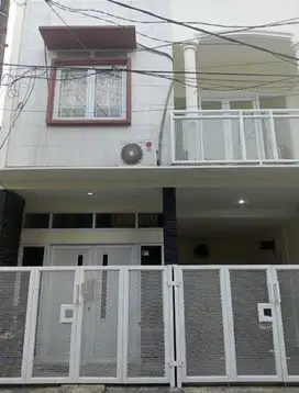 Rumah 3 lantai dijual di Citra Prima Serpong Siap Huni Bebas Banjir