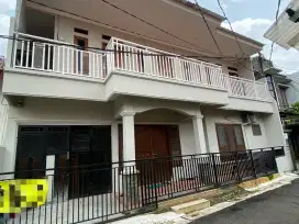 Di jual rumah siap huni dan 4 pintu kontrakan