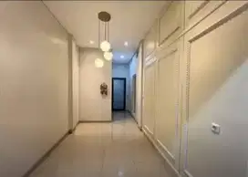 Rumah cantik di tengah kota luas 133 dekat alun alun dan stasiun