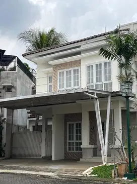 Rumah Istimewa Siap Huni Rafflesh Hills Cibubur dekat  tol Cibubur