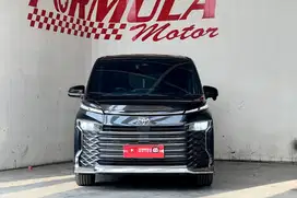 Toyota Voxy 2.0 AT 2023 Hitam