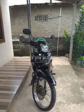 Dijual motor Vega ZR tahun 2011