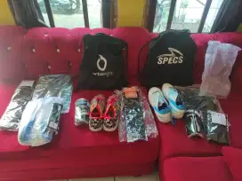 Sepatu futsal dan olahraga