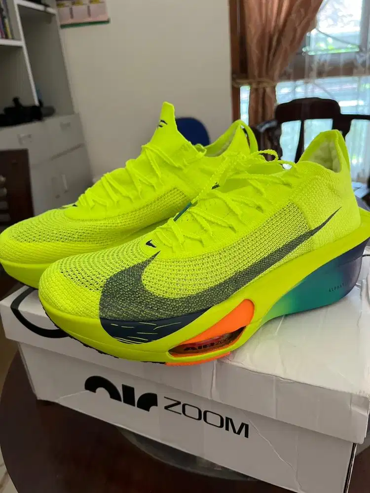 Sepatu running Nike Alphafly3 size 44 Baru