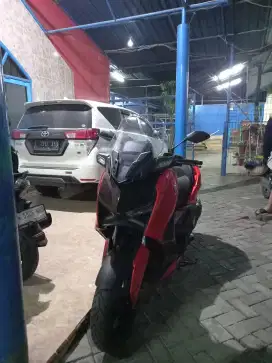 FORSALE YAMAHA XMAX 250 CC TAHUN 2025 BULAN 2 FRESH NO MINUS