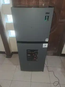 Jual kulkas 2 pintu Gea Normal dingin beku 198L