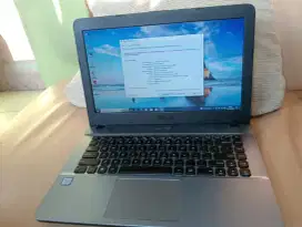 Laptop Asus Vivobook X441UAR mulus Corei3 Gen7th