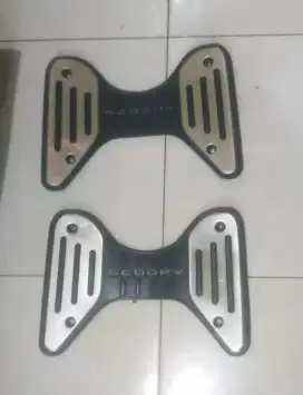 2 Dudukan Kaki Honda SQOOPY Orisinil Bagus Bekasi Utara
