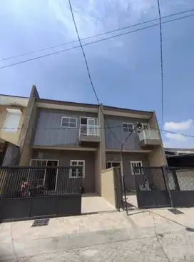 RUMAH BARU 2 LANTAI  MULYOSARI STRATEGIS, ROW 2 MOBIL