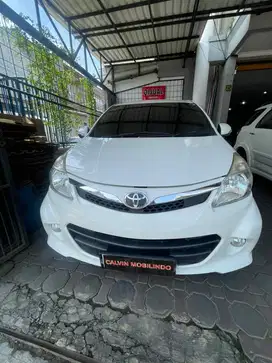 Toyota Avanza Veloz 1.5 matic 2013