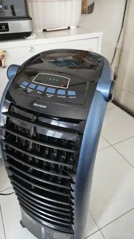 Kipas angin Cooler merek Sharp Low watt Pakai Remote Sudah LED