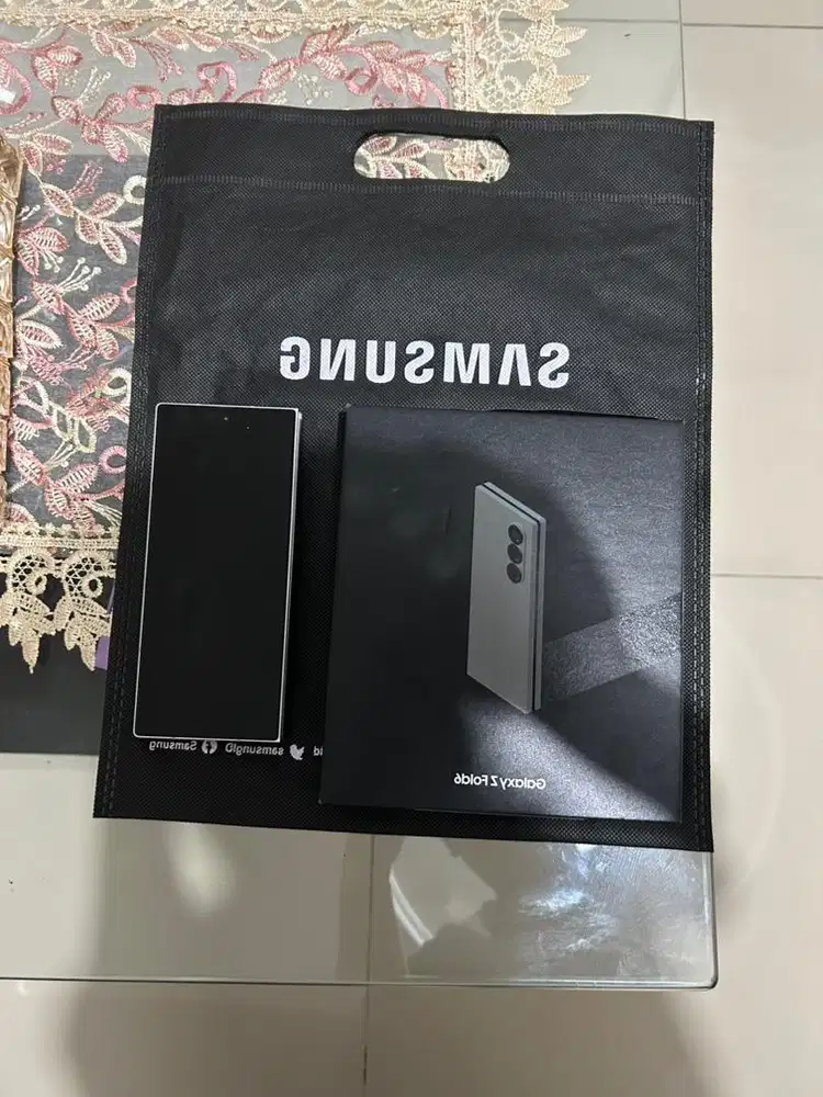 Dijual Samsung Galaxy Z Fold 6 Silver 12/512gb SEIN