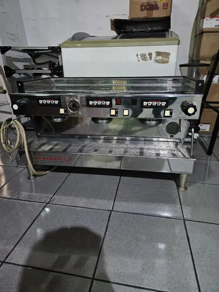 Mesin kopi la marzocco linea classic 3 group + grinder mazzer luigi