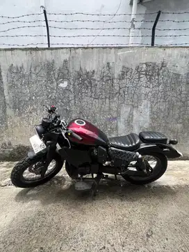 Dijual motor cuatom bobber benelli mesin yamaha byson
