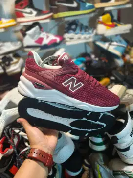 Sepatu NB X90 size 42