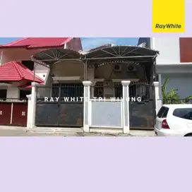 Dijual rumah taman pondok indah surabaya