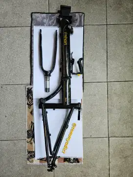 Frame Set Second Fnhon Storm Black Gold DB Special Edition (20/22 )