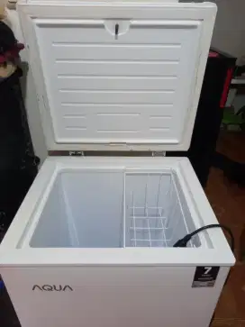 Frezeer Aqua 100L second pemakaian pribadi belum pernah service