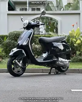 JUAL MURAH VESPA LX 125 2VIE TAHUN 2011 PERFECT CONDITION