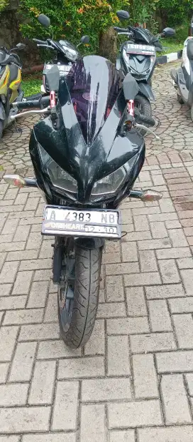 DI JUAL MOTOR CBR150R OLD 2015 150CC