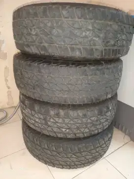 Ban ex Fortuner 265/65 r18 acelera omicron