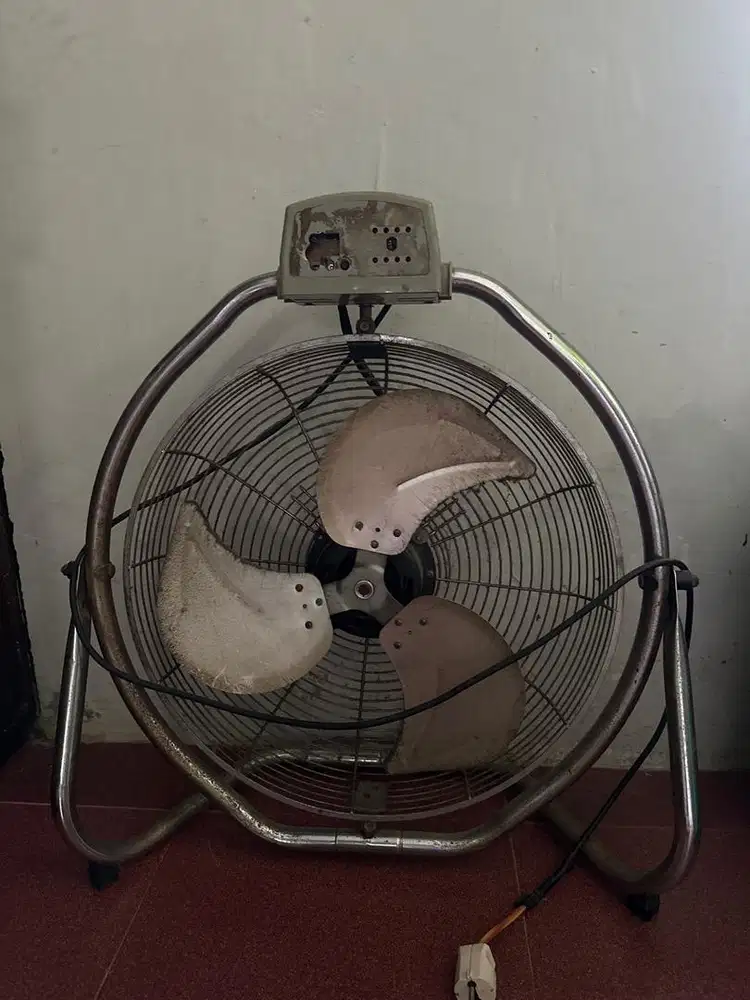 Kipas angi besar