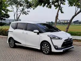 Toyota Sienta 1.5 Q AT 2018 2019