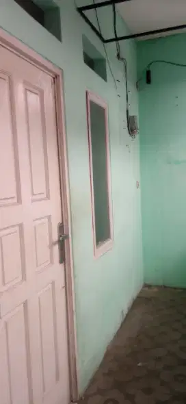 Dikontrakan rumah petak