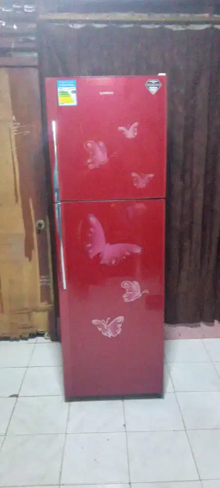 kulkas 2 pintu besar merk sanken