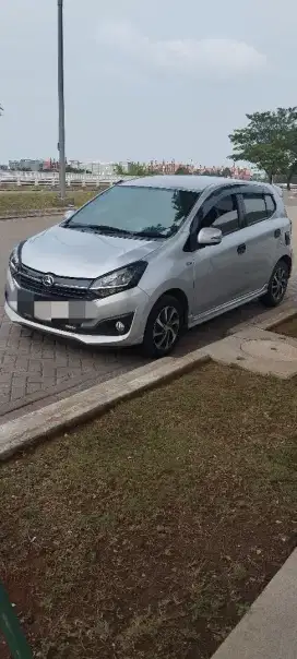 Dijual mobil ayla 1.2Mt.