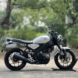 YAMAHA XSR 155 SILVER 2023 KM 10K PAJAK PANJANG FULL MULUS