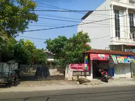 Dijual Cepat Rumah Tinggal + 2 Unit Toko
