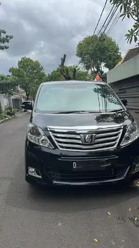 Toyota Alphard G 2012