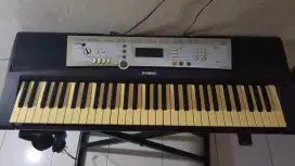 Yamaha PSR E203