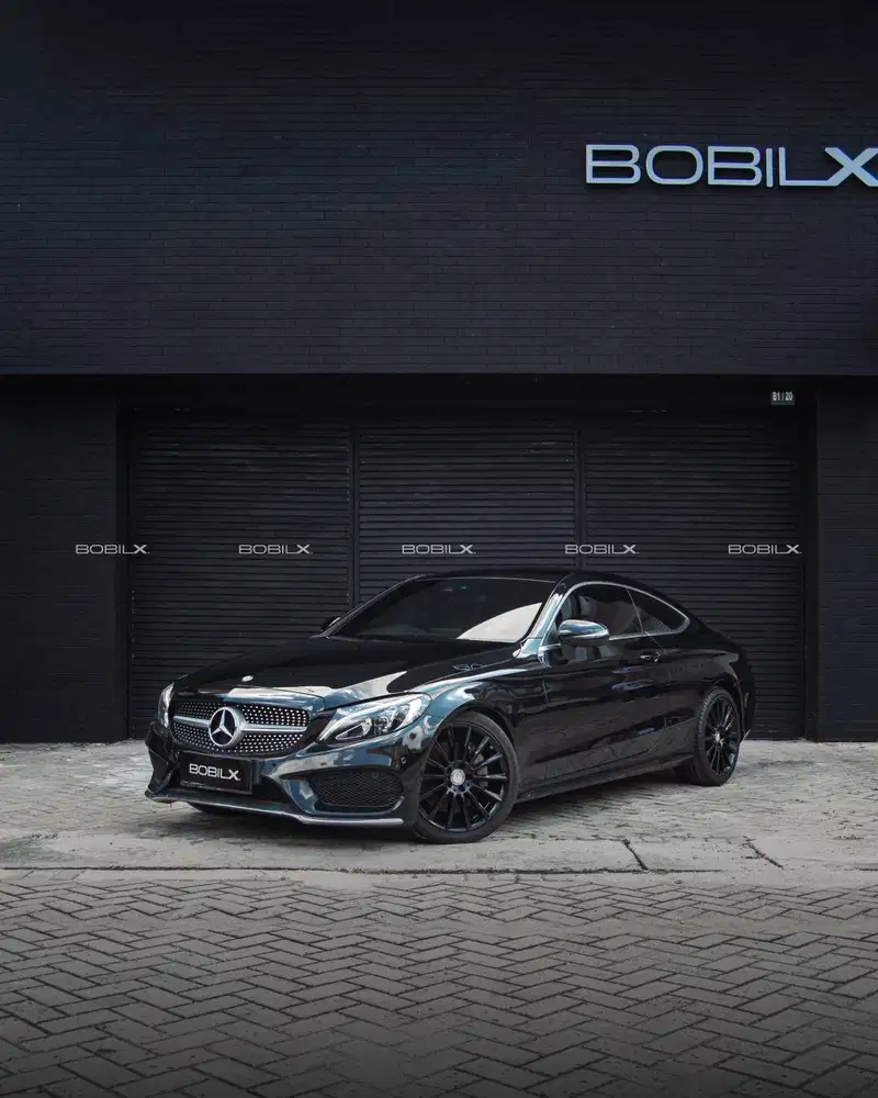 2016 Mercedes-Benz C300 Coupe Obsidian Black on Black Leather