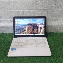 ASUS E203NAH INTEL CELERON N3350 RAM 4GB SSD 128GB