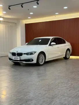 BMW 320i Luxury 2.0 F30 At