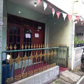 Disewakan rumah di cempaka putih jakpus
