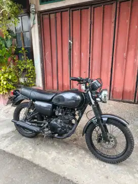 Kawasaki W 175 tahun 2018