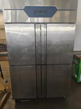 Freezer Makanan Second