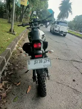 Yamaha WR 155 hitam